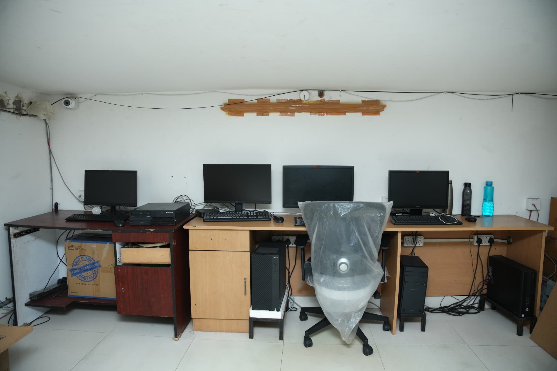 Graphics and pre-press workstations